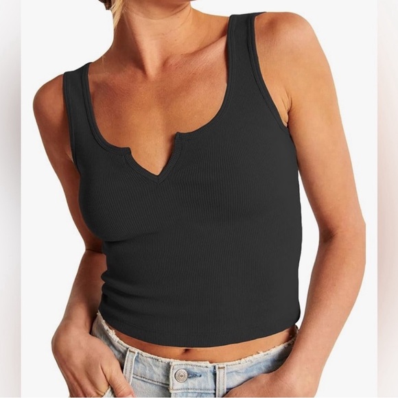 Notch Neck Ribbed Tank Bundle - Green - Black - XS (EUC) - Picture 7 of 8